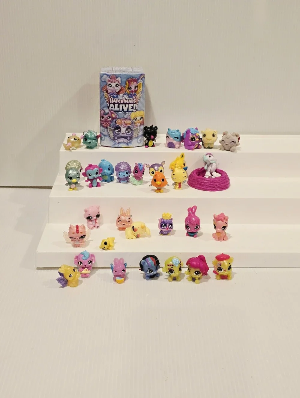 Hatchimals CollEGGtibles Mini Figure Set